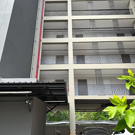 D Night Suite Hotel