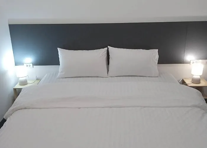 Hotel D Night 3*